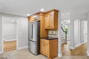 39 Shadylawn Dr, Madison, NJ 07940 - Photo 12