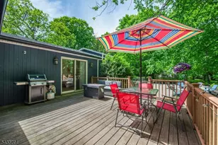 37 Green Rd, Sparta Township, NJ 07871 - Photo 10