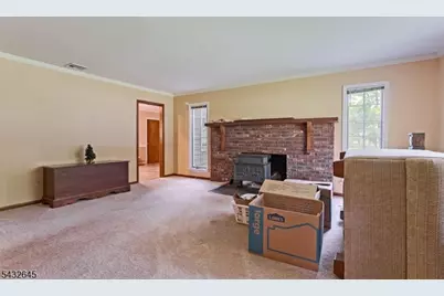 12 Dogwood Dr, Chester, NJ 07930 - Photo 4