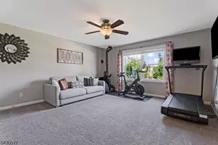 323 S Madison Ave, Dunellen, NJ 08812 - Photo 16