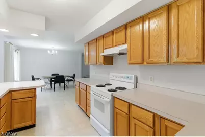 45 Kearney St, Dover, NJ 07801 - Photo 10