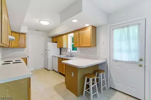 45 Kearney St, Dover, NJ 07801 - Photo 8