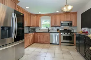 42 Stirling Ln, Wayne, NJ 07470 - Photo 10