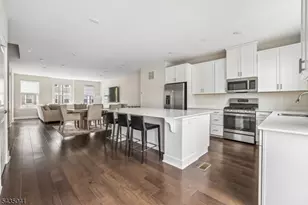 3 Coogan Ct, Morris Plains, NJ 07950 - Photo 2