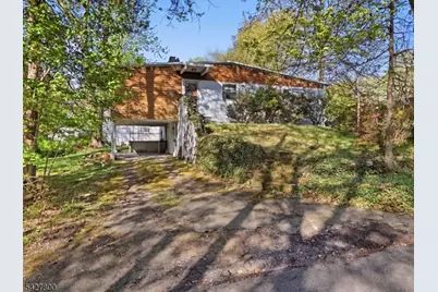 101 Gates Ave, Long Hill Township, NJ 07933 - Photo 2