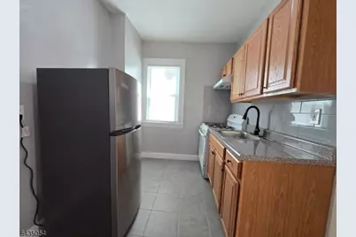170 Bellevue St #1R, Elizabeth, NJ 07202 - Photo 8