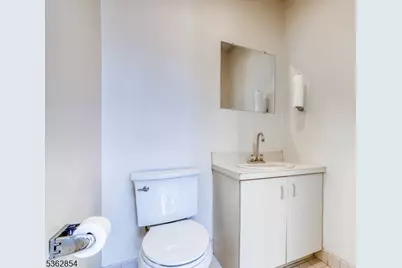 513 Warrenville Rd, Warren Township, NJ 07059 - Photo 2
