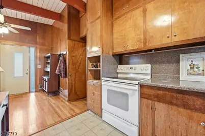 101 Gates Ave, Long Hill Township, NJ 07933 - Photo 10