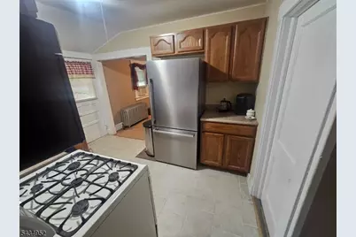 10 Shawnee Rd, Hopatcong, NJ 07843 - Photo 4
