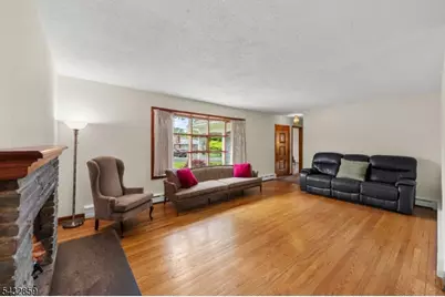 300 Arnold Ave, North Plainfield, NJ 07063 - Photo 4