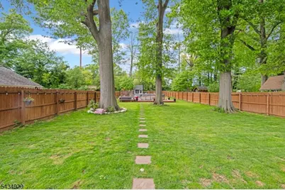 232 W Linden Ave, Linden, NJ 07036 - Photo 40