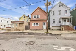 174 Orient St, Bayonne, NJ 07002 - Photo 2