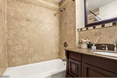 174 Orient St, Bayonne, NJ 07002 - Photo 12