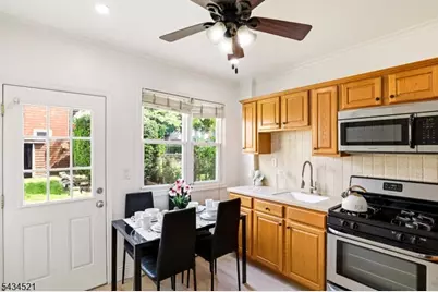 174 Orient St, Bayonne, NJ 07002 - Photo 14