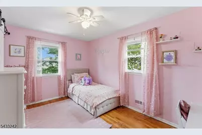 841 Colonial Arms Rd, Union Township, NJ 07083 - Photo 12