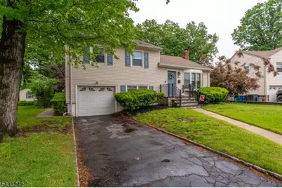 841 Colonial Arms Rd, Union Township, NJ 07083 - Photo 2