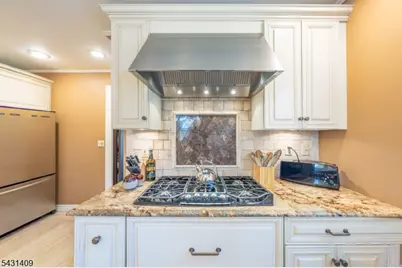 366 Gregory Ave, West Orange Township, NJ 07052 - Photo 18