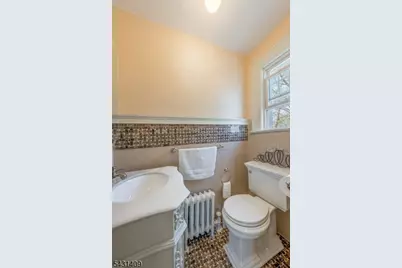 366 Gregory Ave, West Orange Township, NJ 07052 - Photo 22