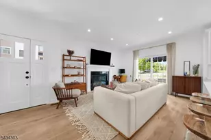 17 Dirlam Dr, Florham Park, NJ 07932 - Photo 4