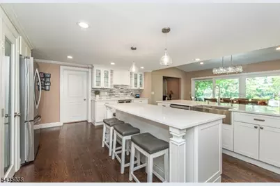 111 McKinley Ave, East Hanover Township, NJ 07936 - Photo 4