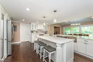111 McKinley Ave, East Hanover Township, NJ 07936 - Photo 4