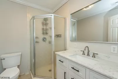 111 McKinley Ave, East Hanover Township, NJ 07936 - Photo 20