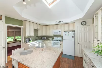 111 McKinley Ave, East Hanover Township, NJ 07936 - Photo 36