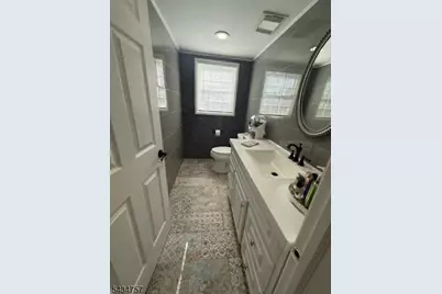 629 Washington Ave, Kenilworth, NJ 07033 - Photo 6