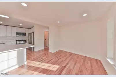 90 Chestnut St, Morristown, NJ 07960 - Photo 12