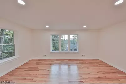 90 Chestnut St, Morristown, NJ 07960 - Photo 32
