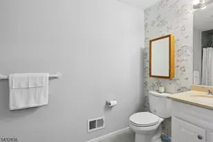 2 McChesney Ct, West Orange Township, NJ 07052 - Photo 10