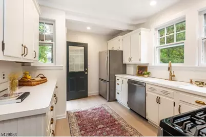 15 Bowdoin St, Maplewood, NJ 07040 - Photo 16