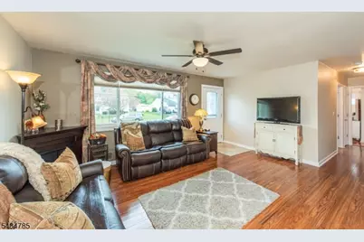 12 Brearly Cres, Mount Olive, NJ 07836 - Photo 2