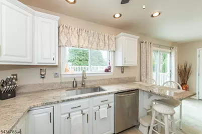 12 Brearly Cres, Mount Olive, NJ 07836 - Photo 8