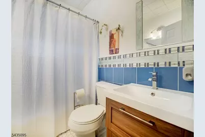 1507 Hiawatha Ave, Hillside, NJ 07205 - Photo 16