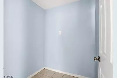 63 Chadwick Ave, Newark, NJ 07108 - Photo 34