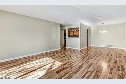 798 Eves Dr #2R, Hillsborough Township, NJ 08844 - Photo 2
