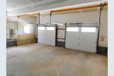 4 Spring Hill Rd, Franklin Township, NJ 08801 - Photo 10