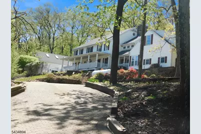 4 Spring Hill Rd, Franklin Township, NJ 08801 - Photo 2
