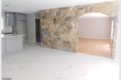 4 Spring Hill Rd, Franklin Township, NJ 08801 - Photo 6