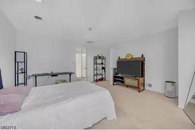 89 Park Gate Dr, Edison, NJ 08820 - Photo 10