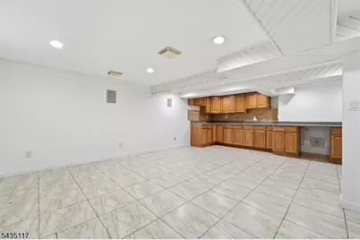 331 Newark Ave, Union Township, NJ 07083 - Photo 26