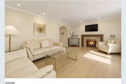 29 Mohawk Trl, Westfield, NJ 07090 - Photo 2
