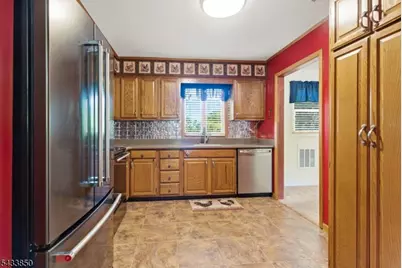 150 Rollins Trl, Hopatcong, NJ 07843 - Photo 10