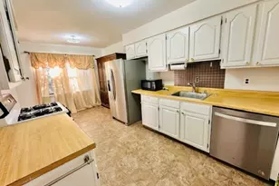 144-B Beverly Hill Terrace, Woodbridge Township, NJ 07095 - Photo 2