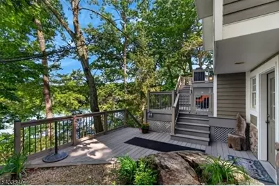 73 South Rd, Bloomingdale, NJ 07403 - Photo 24