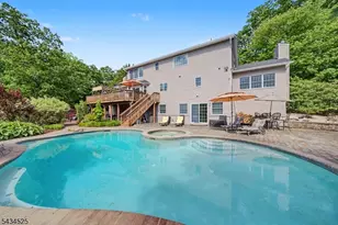 62 S Glen Rd, Kinnelon, NJ 07405 - Photo 4