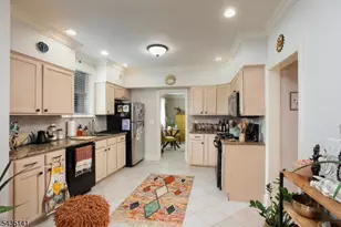 14 Locust St, Madison, NJ 07940 - Photo 6