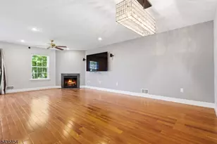 8 Ashley Ct, Franklin Township, NJ 08873 - Photo 12