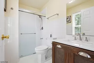 8 Ashley Ct, Franklin Township, NJ 08873 - Photo 30